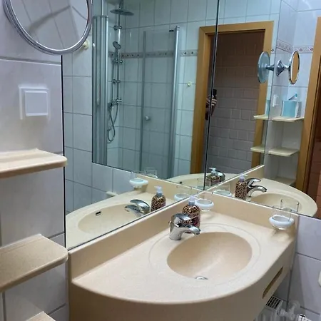Waldsee Mit Pool Und Sauna Inklusive * 상트엥글마